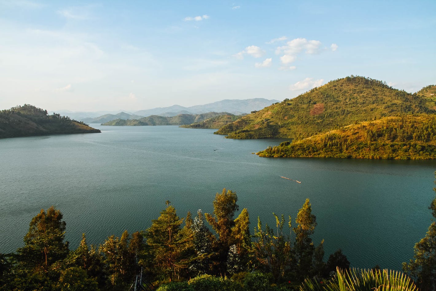 tea plantation in Rwanda,cultural village,kivu lake,boat trip,kigali city